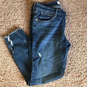 Maurices light distressed skinny jean